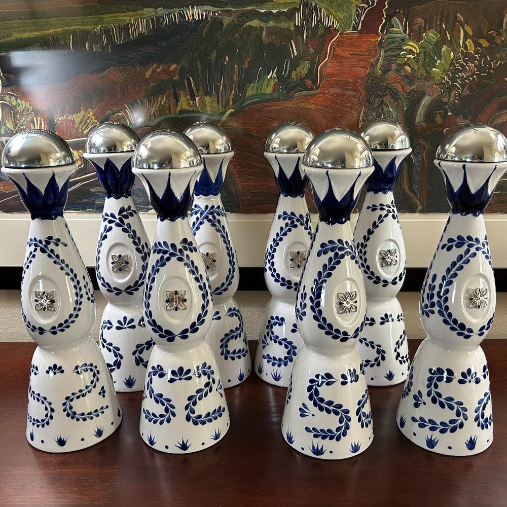Clase Azul Reposado Tequila - Empty hand painted Ceramic Bottle 750 ml - qty 1